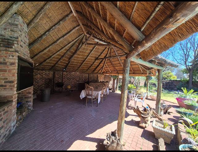 4 BEDROOM HOUSE FOR SALE IN BISHOPS BAY